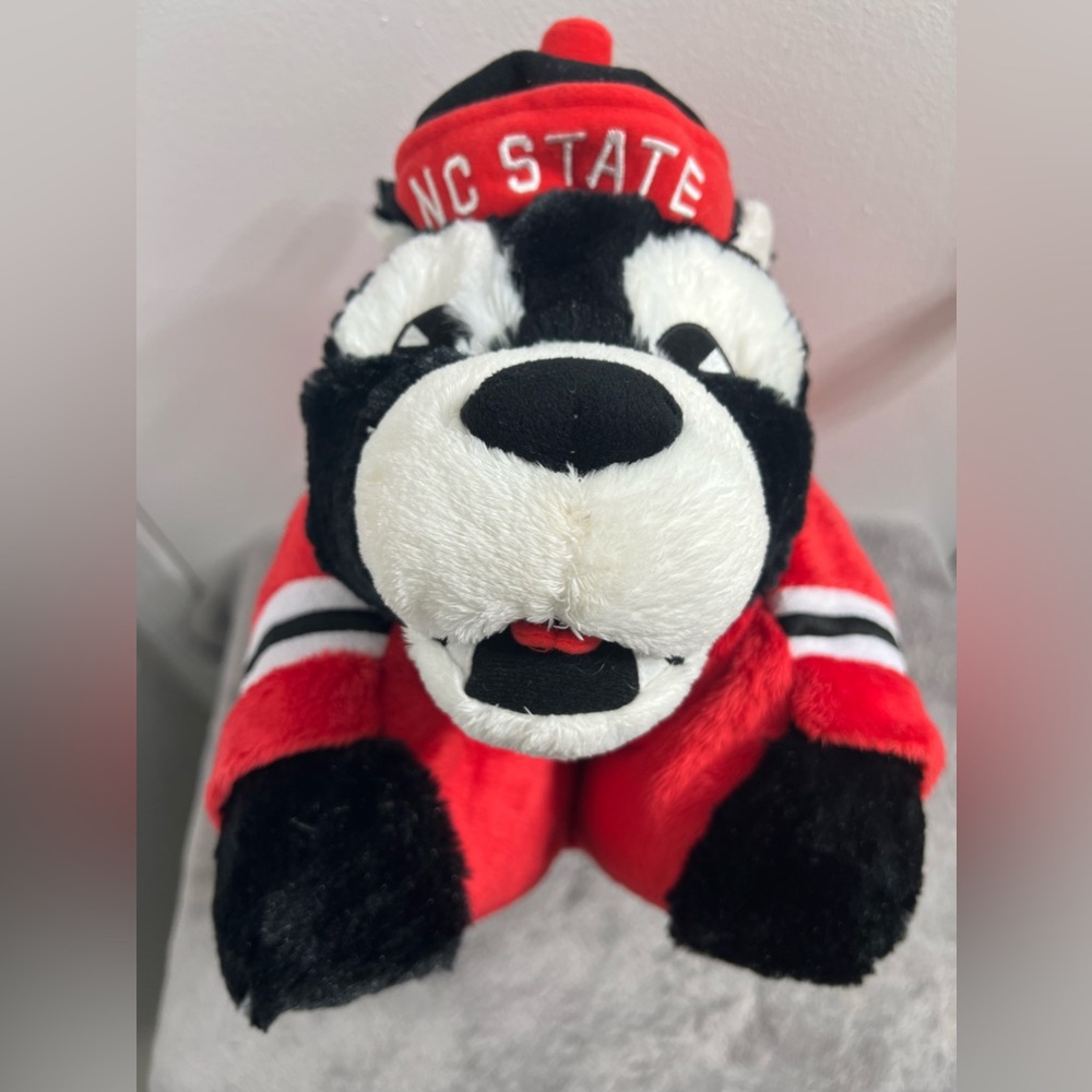 NC State University Wolfpack Red Pillow Pet - Picture 6 of 10